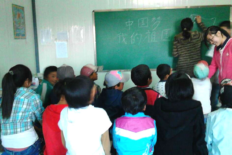 7��20�գ���ӿƼ���W(xu��)���t�ġ�֧����c�ຣ���Ϲ��W(xu��)У֧�̻�ӡ����c���ӹ�Ԓ���Ї������ҵ��������������e�С����ӂ��mȻ��o(j��)��С����(j��ng)�v����������Մ��������֣��s��Ȼ��μ������顣