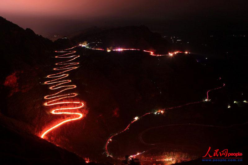 2974�˳ֻ��ͽ������(zh��n)��·��¡��24���ա��γɉ��^�Ļ���L(zh��ng)������ꐁ���?j��n)zӰ�� 