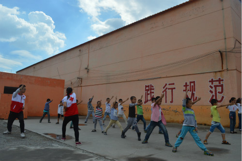 �x�ЌWԺ�tʮ��ů��־Ը����꠵�ɽ��ʡ�����н��ڿh��Ȫ�l־Ը���գ����Ȫ�l�ĺ��ӂ��_�O��ȭ���n�����g�n�������w�|�����M��������ȫ��lչ�� (2)