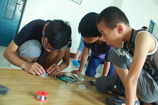 �Ї�ʯ�ʹ�W(xu��)���A�|������֮�������̈F(tu��n)��ɽ�|ʡ�S�u��(j��ng)��(j��)�_�l(f��)�^(q��)ᘌ�(du��)����(w��)���ˆT��Ů�����؃�ͯ�_չ������(d��ng)�����H�_�O(sh��)�Z��(sh��)���n�̽̌W(xu��)��߀�_չҕ�l�̌W(xu��)��ħ�g(sh��)��ħ�����L�����dȤ��n�̡� (3)