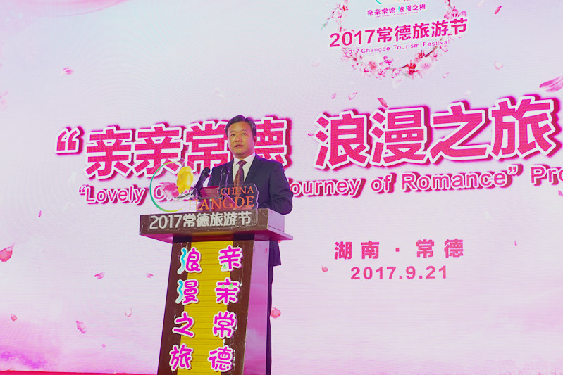 �й�������ί����ӛ�������L����܊���o�����zӰ����־�ۣ�