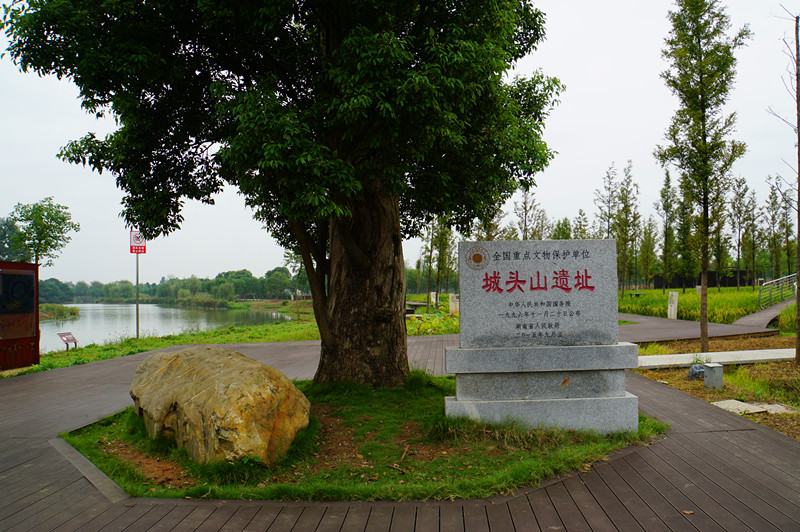 ���^ɽ�zַ�������H���Ї��������l(f��)�F(xi��n)�������������������������(n��i)�����S���Ĺų�ַ��߀�����u(p��ng)���Ї�����ʮ���°l(f��)�F(xi��n)���Ї�20���o(j��)100��(g��)���Ŵ�l(f��)�F(xi��n)֮һ�����zӰ����־�ۣ�