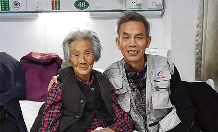 �ϋ������˲�ħ�ҵ��ϋ���һ��ƽ������ͨ���r��DŮ����������������һ�������ւ����ĸ�H���mȻ�w���ಡ�����s���҂��ֵ����5�˶����B�L����˳��˼������ҵ�ӡ�����ϋ�һ݅���ڄ���������������һ݅���c���o�����cͬ���˲�����Ů���ٶ��Ѻ���̎��2017�꣬���ɴ�ס�M�tԺ����������������Ը�����ٲ�ħ���܉��~�^90�q��ٚq�M܊����Ԕ���� 