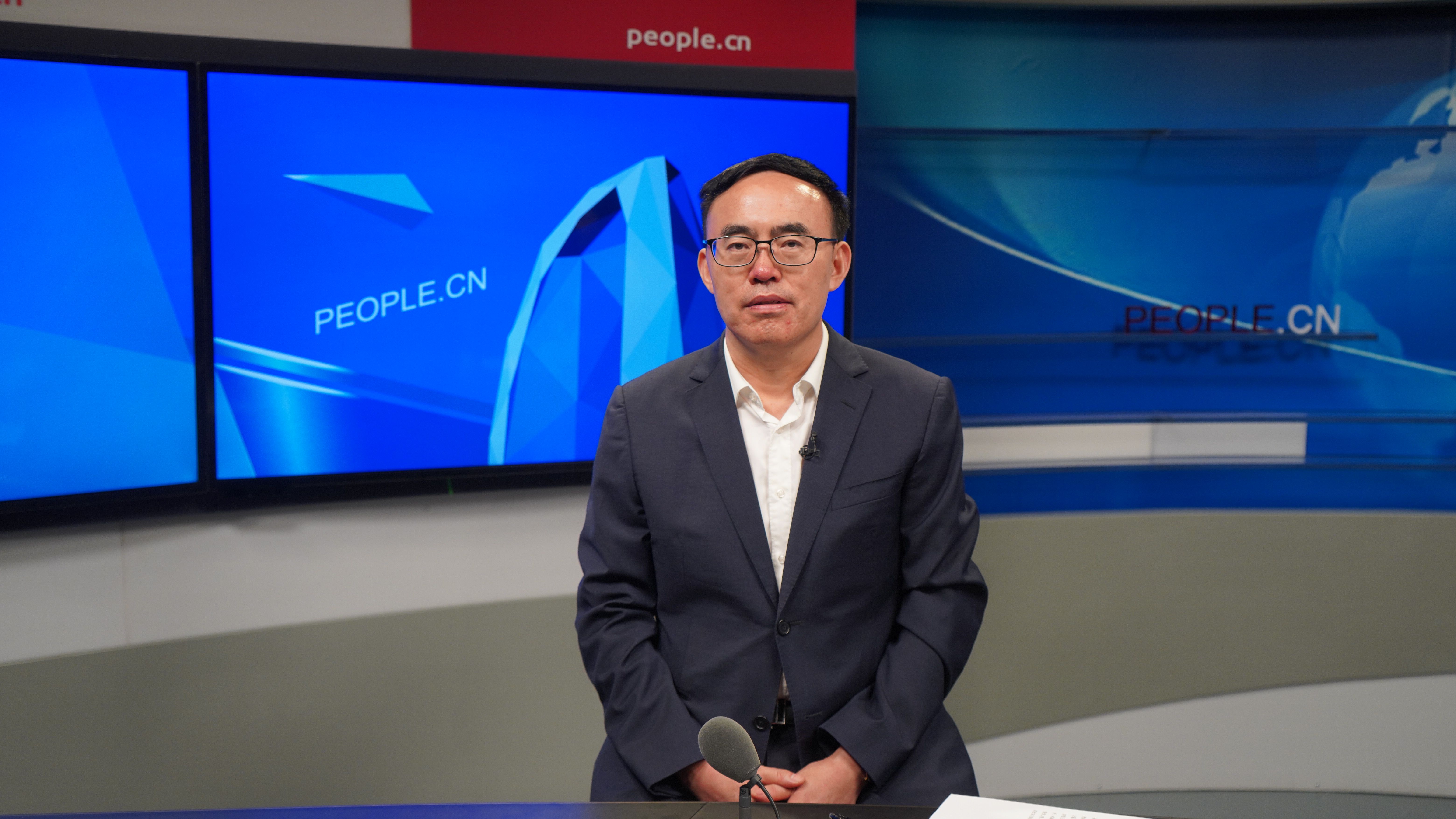 中國科學(xué)院院士、北京大學(xué)第六醫(yī)院院長陸林做客人民網(wǎng)。實習(xí)生趙晉杰攝